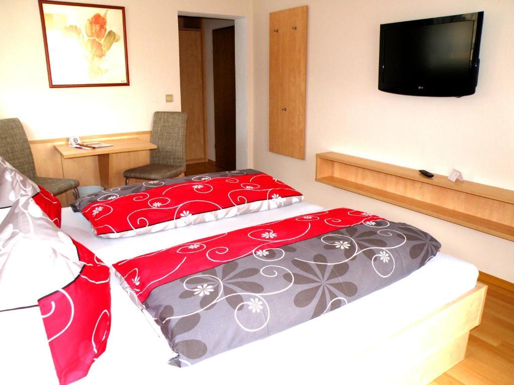 Zum Schwarzen Baeren Otel Vohenstrauss Oda fotoğraf