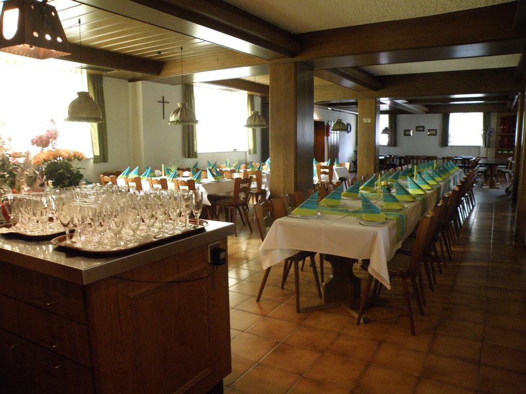 Zum Schwarzen Baeren Otel Vohenstrauss Dış mekan fotoğraf